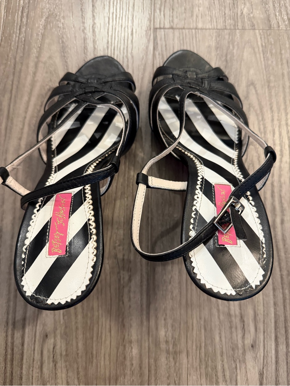 Betsey Johnson Vintage Y2K Black Real Leather Sandals with B&W Striped Insole!
